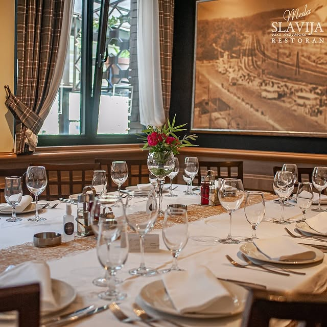 Dekoracija na stolovima